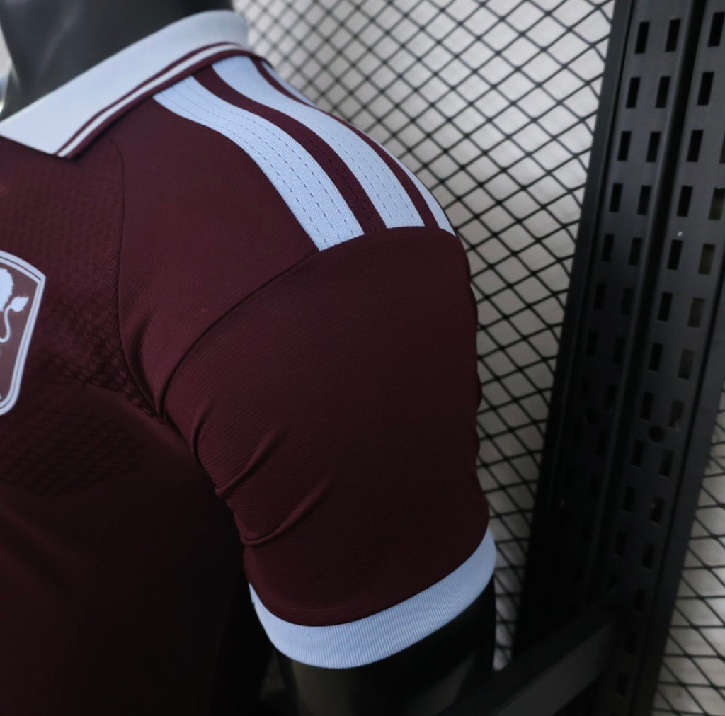 Maillot Aston Villa Domicile 2026/2027