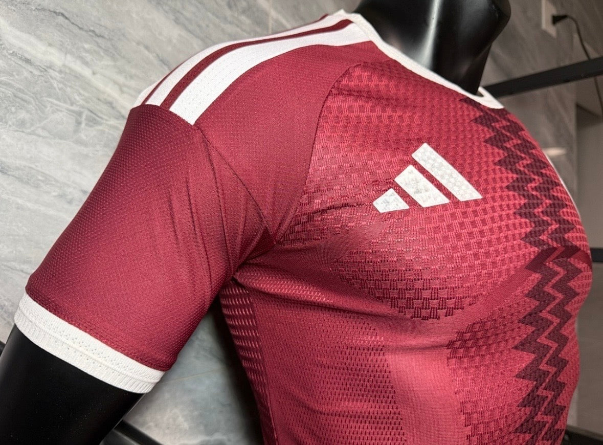 Maillot Qatar Domicile 2026 – Version Player