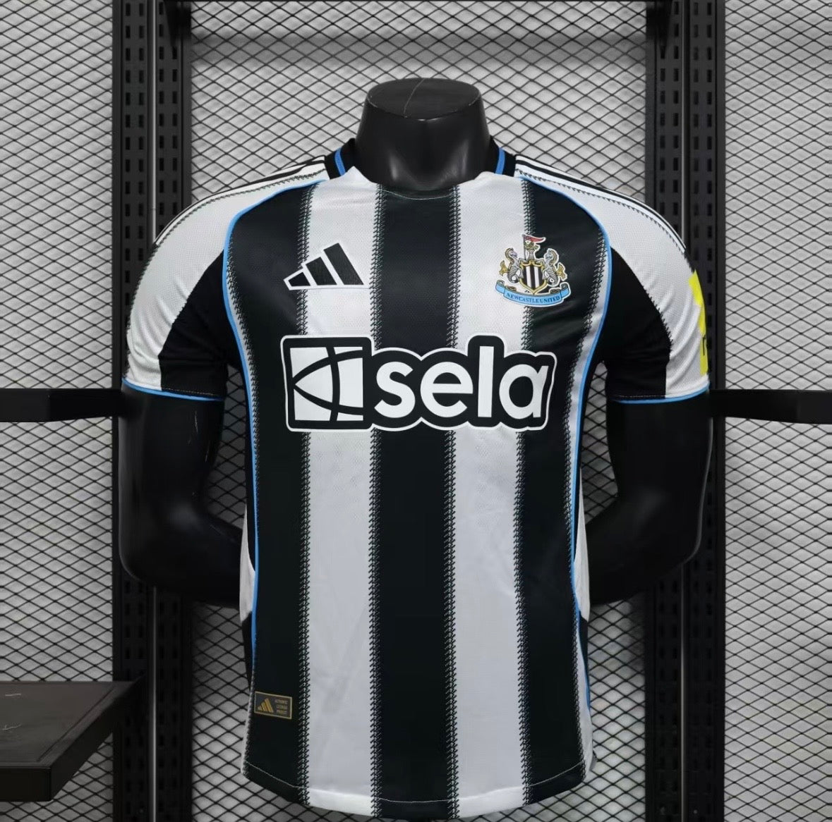 Maillot Newcastle United Domicile Noir & Blanc 2025/2026 – Version Player
